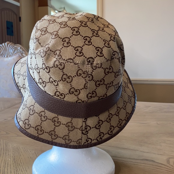 ❤️ Authentic Gucci Bucket Hat - Picture 6 of 10